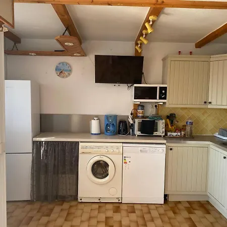 A 70 Metres De La Plage, Etage 1 Apartman *