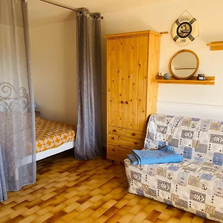 A 70 Metres De La Plage, Etage 1