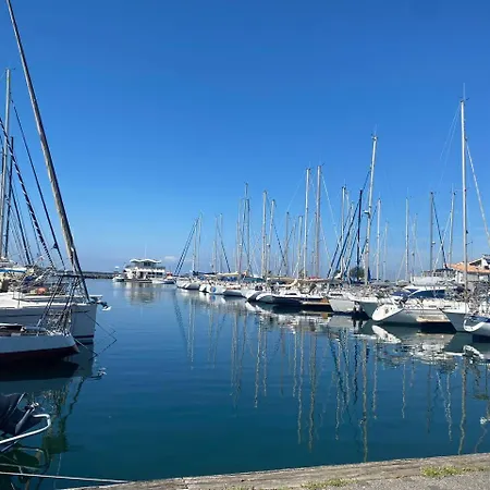 Appartement A 70 Metres De La Plage, Etage 1 Agde