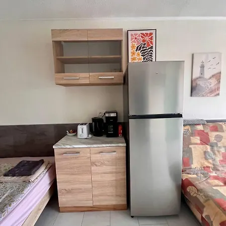 A 70 Metres De La Plage, Etage 1 Appartement