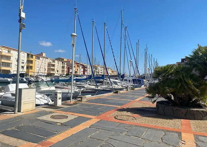 A 70 Metres De La Plage, Etage 1 Appartamento *