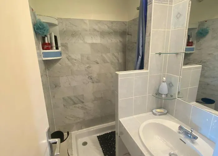 A 70 Metres De La Plage, Etage 1 Appartamento